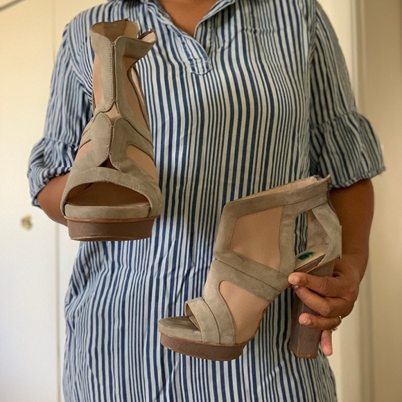 Denim-striped, collar-shirt Dress w/ pockets - Picture 4 of 8